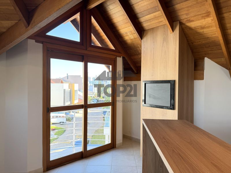 Vende-se Casa em condomínio Parque Iguaçu 