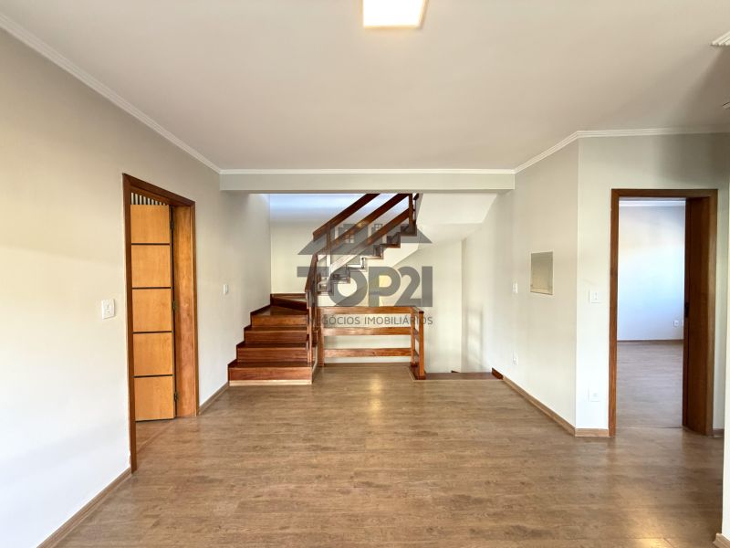Vende-se Casa em condomínio Parque Iguaçu 