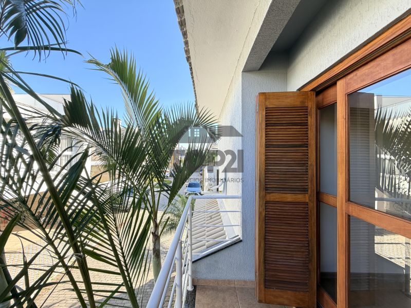 Vende-se Casa em condomínio Parque Iguaçu 