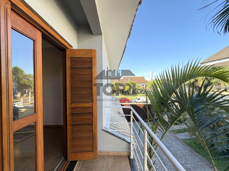 Vende-se Casa em condomínio Parque Iguaçu 