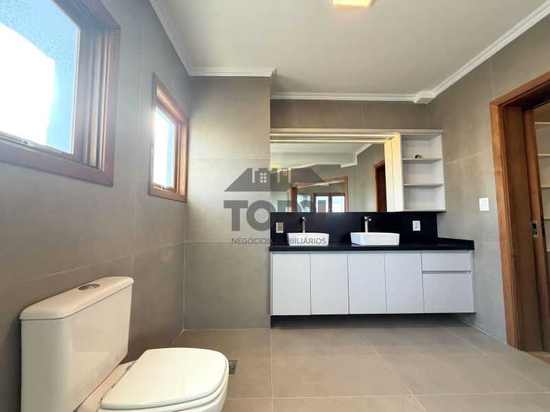 Vende-se Casa em condomínio Parque Iguaçu 