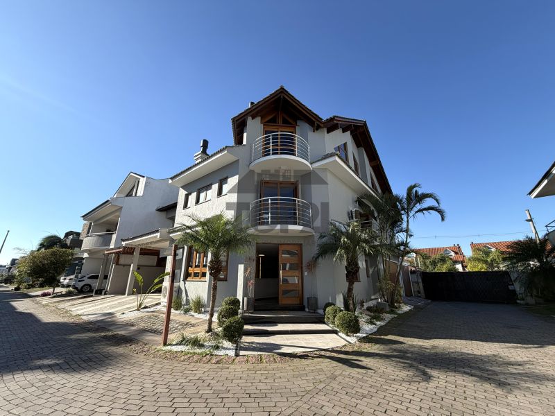 Vende-se Casa em condomínio Parque Iguaçu 