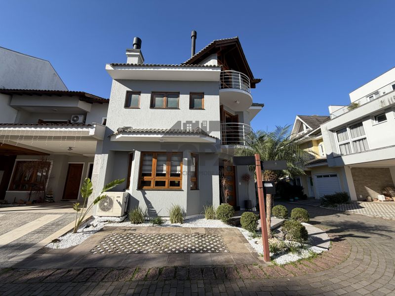 Vende-se Casa em condomínio Parque Iguaçu 