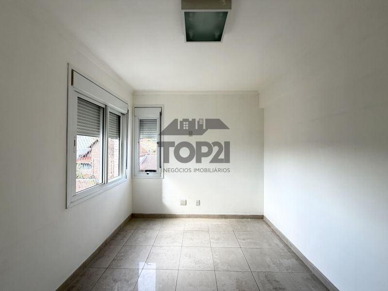 Apartamento  no bairro Jardim Itu em Porto Alegre