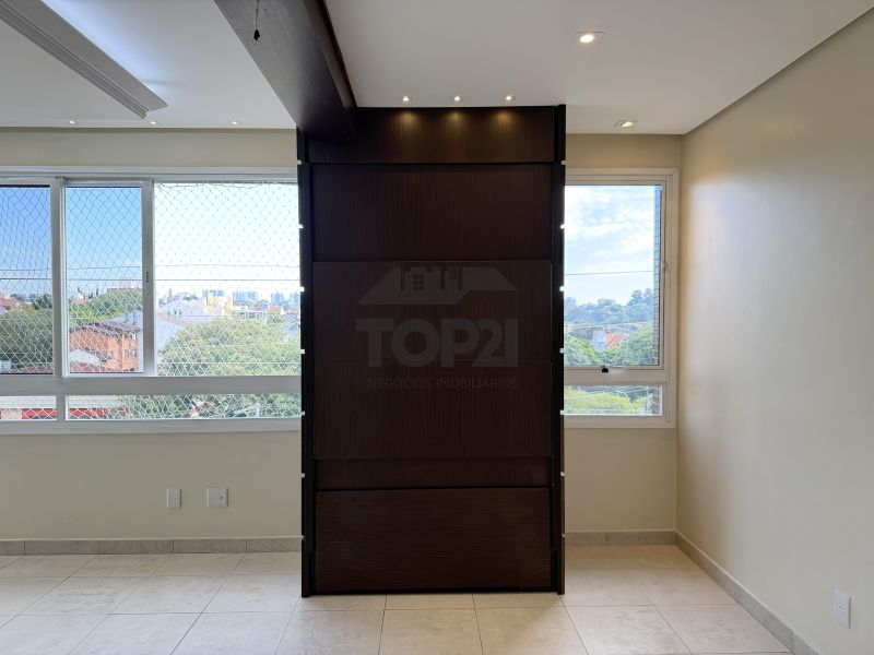 Apartamento  no bairro Jardim Itu em Porto Alegre