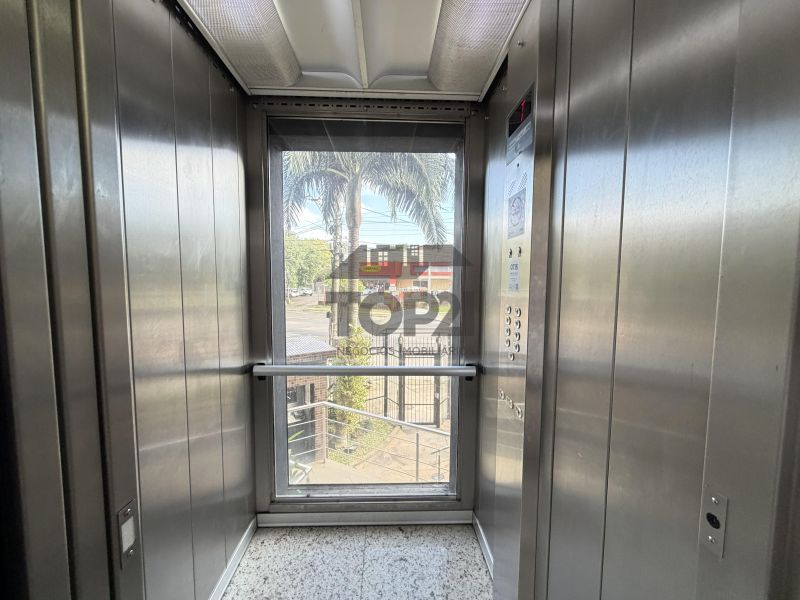 Apartamento  no bairro Jardim Itu em Porto Alegre