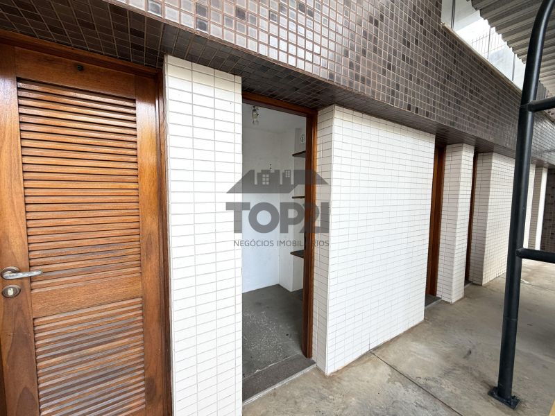 Apartamento  no bairro Jardim Itu em Porto Alegre