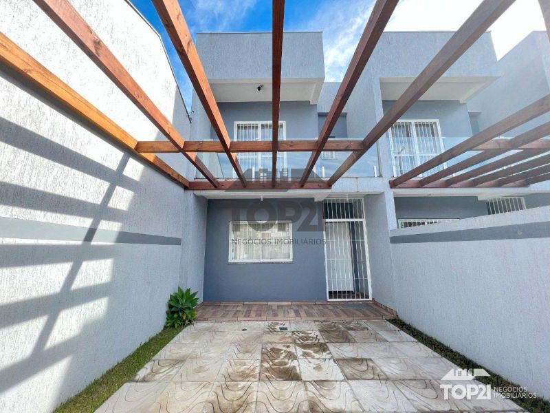 Sobrado no bairro Sarandi em Porto Alegre