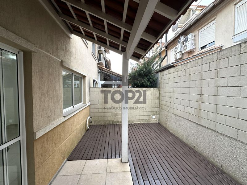 Casa Em Condomínio  no bairro Sarandi em Porto Alegre