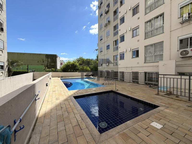 Apartamento  no bairro Jardim Itu em Porto Alegre