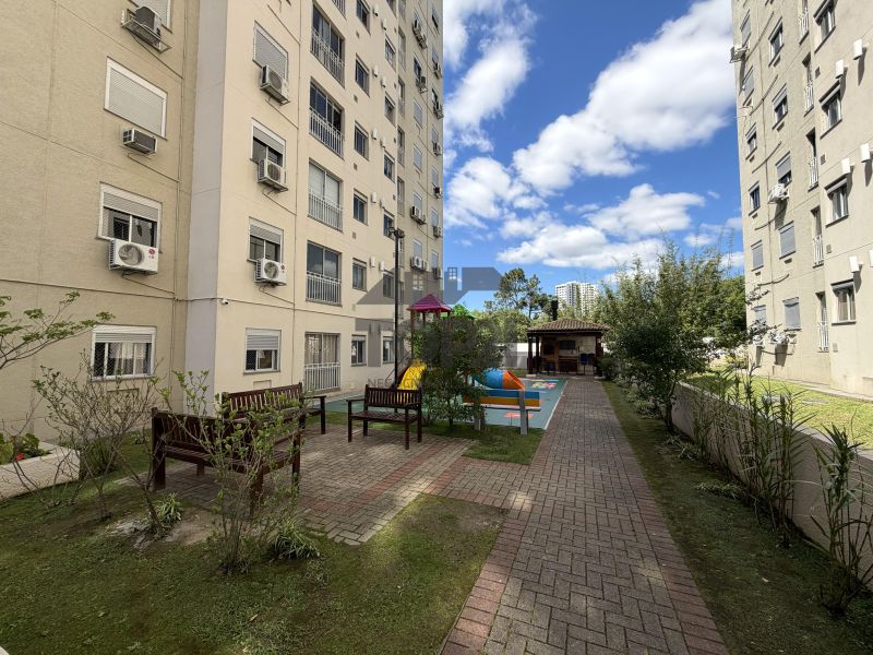 Apartamento  no bairro Jardim Itu em Porto Alegre