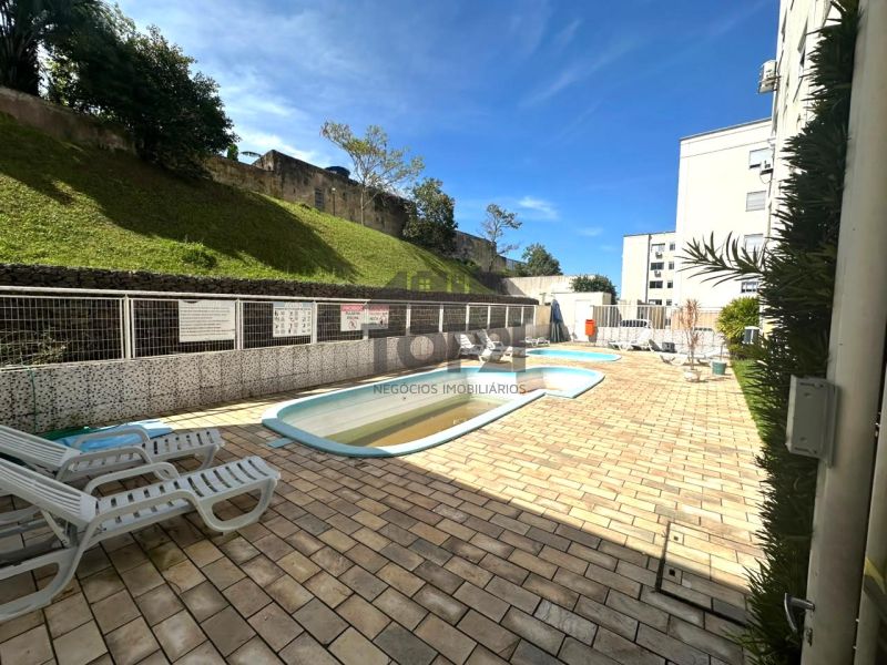 Apartamento  no bairro Jardim Itu em Porto Alegre