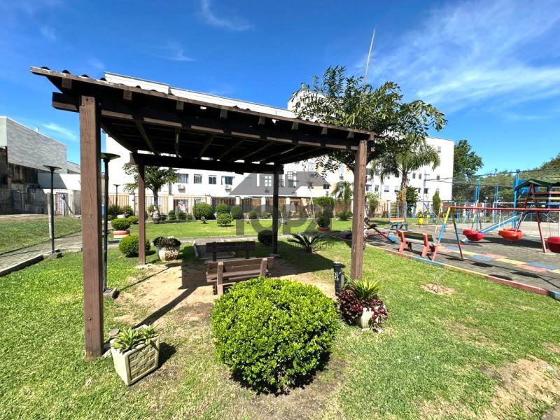 Apartamento  no bairro Jardim Itu em Porto Alegre