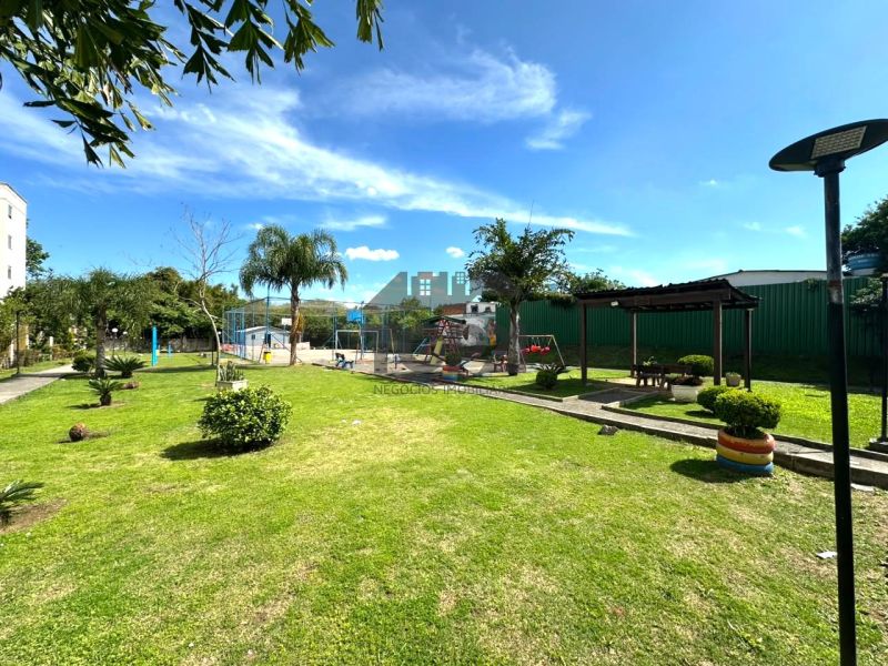 Apartamento  no bairro Jardim Itu em Porto Alegre
