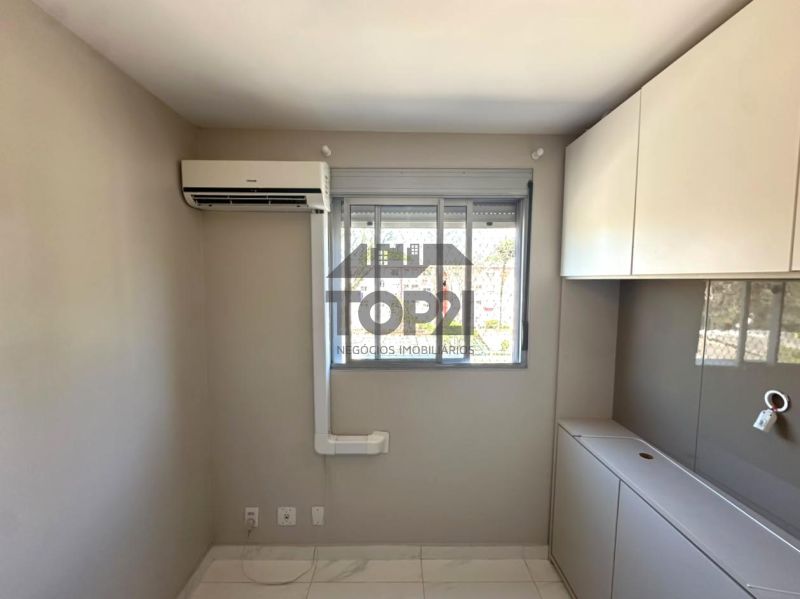 Apartamento  no bairro Jardim Itu em Porto Alegre