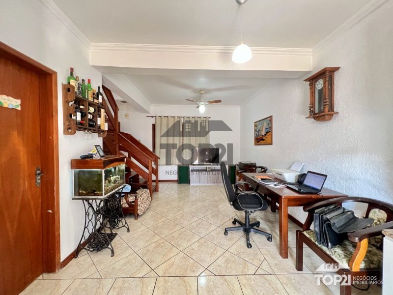 Casa Em Condomínio  no bairro Sarandi em Porto Alegre