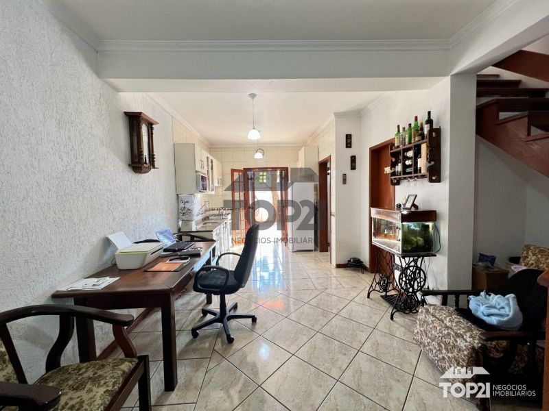 Casa Em Condomínio  no bairro Sarandi em Porto Alegre