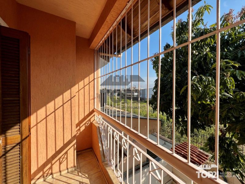 Casa Em Condomínio  no bairro Sarandi em Porto Alegre
