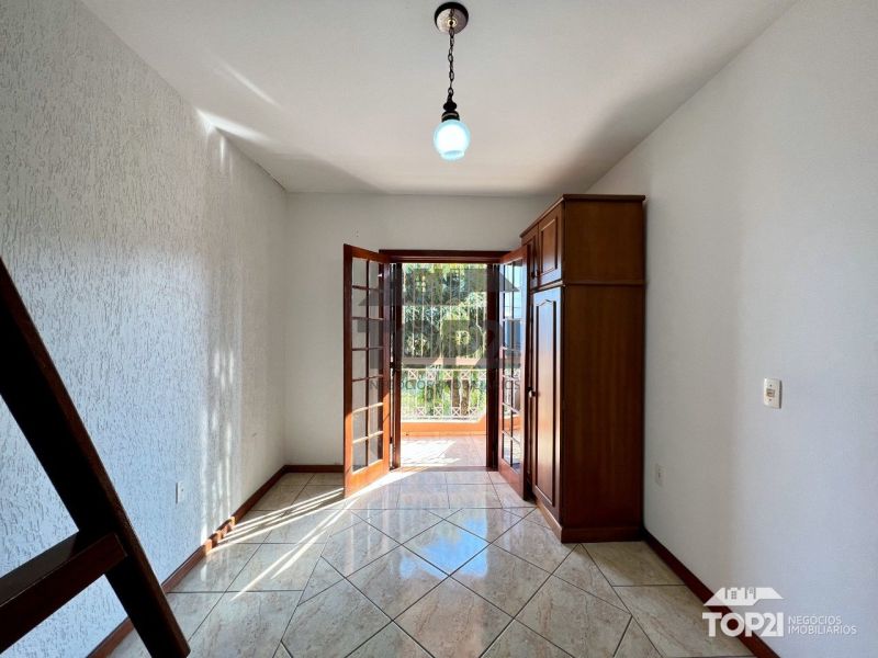 Casa Em Condomínio  no bairro Sarandi em Porto Alegre