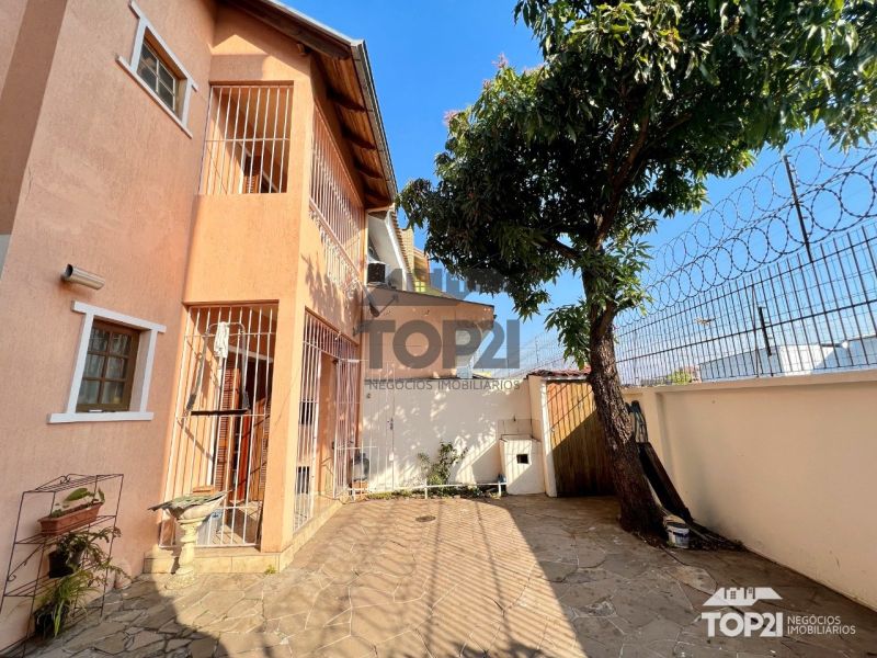 Casa Em Condomínio  no bairro Sarandi em Porto Alegre