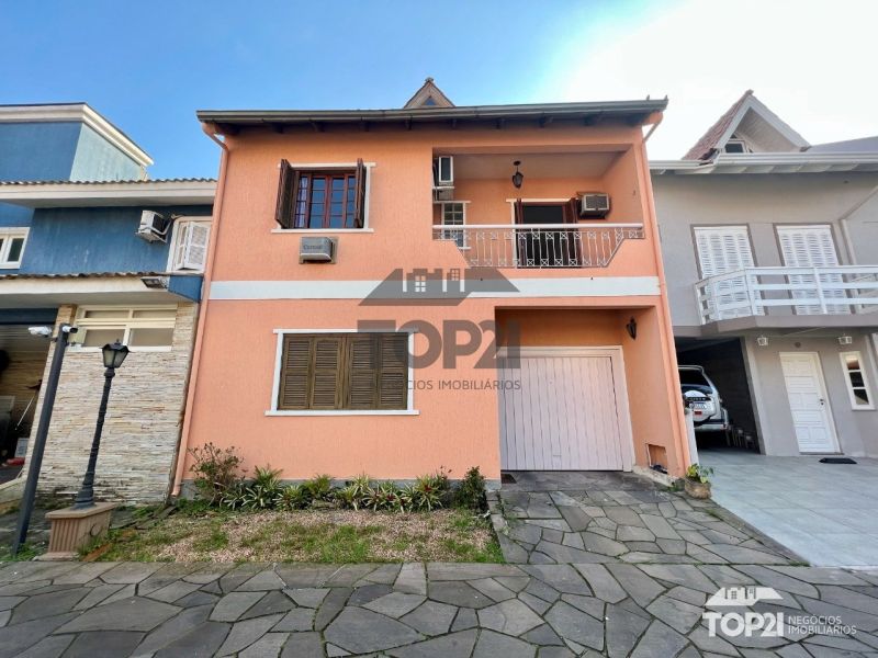 Casa Em Condomínio  no bairro Sarandi em Porto Alegre