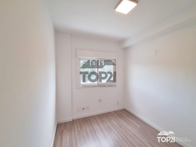 Apartamento  no bairro Navegantes em Porto Alegre