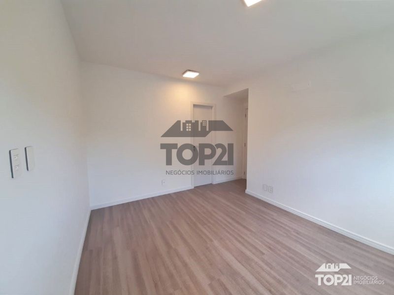 Apartamento  no bairro Navegantes em Porto Alegre