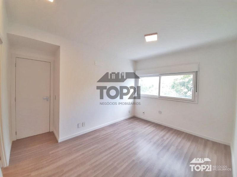 Apartamento  no bairro Navegantes em Porto Alegre