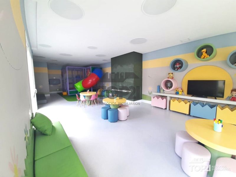 Apartamento  no bairro Navegantes em Porto Alegre