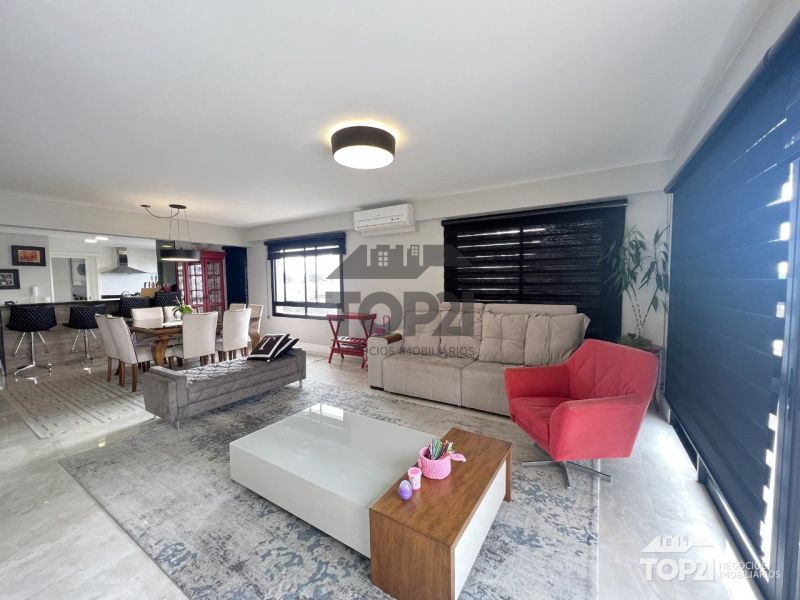 Apartamento  no bairro Vila Jardim em Porto Alegre