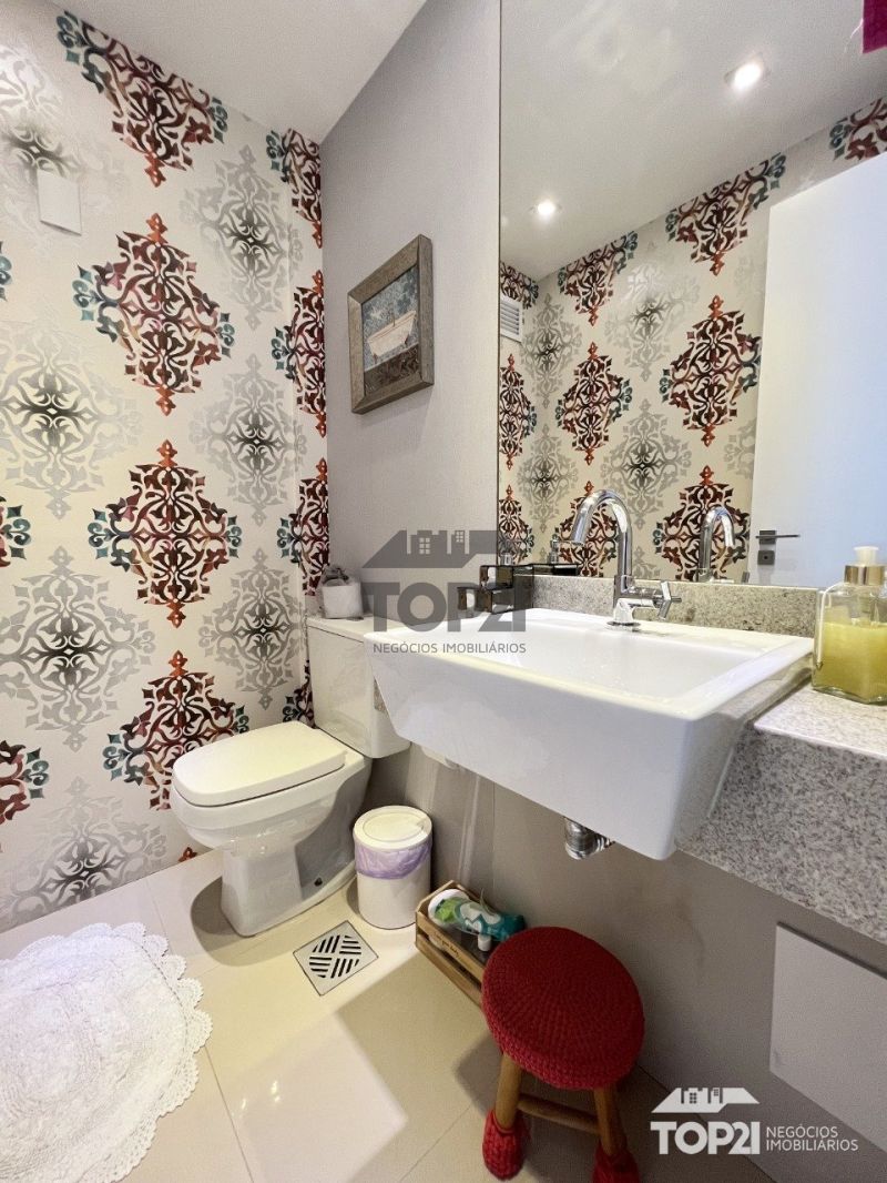 Apartamento  no bairro Vila Jardim em Porto Alegre