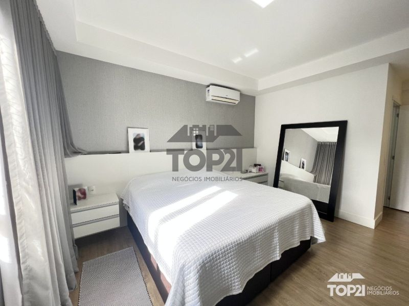 Apartamento  no bairro Vila Jardim em Porto Alegre