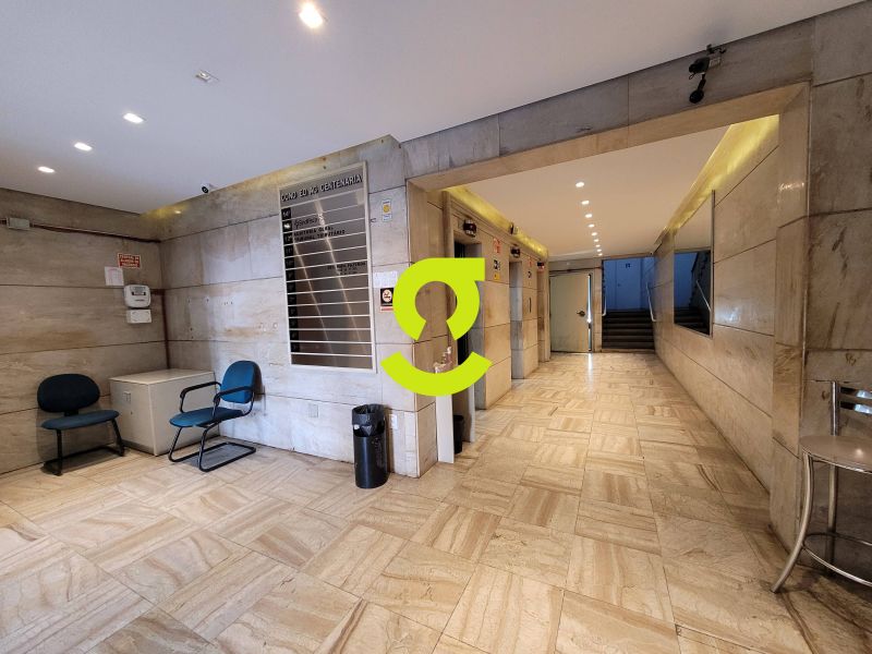 CONJUNTO COMERCIAL 500m� NO CENTRO HIST�RICO | POR...