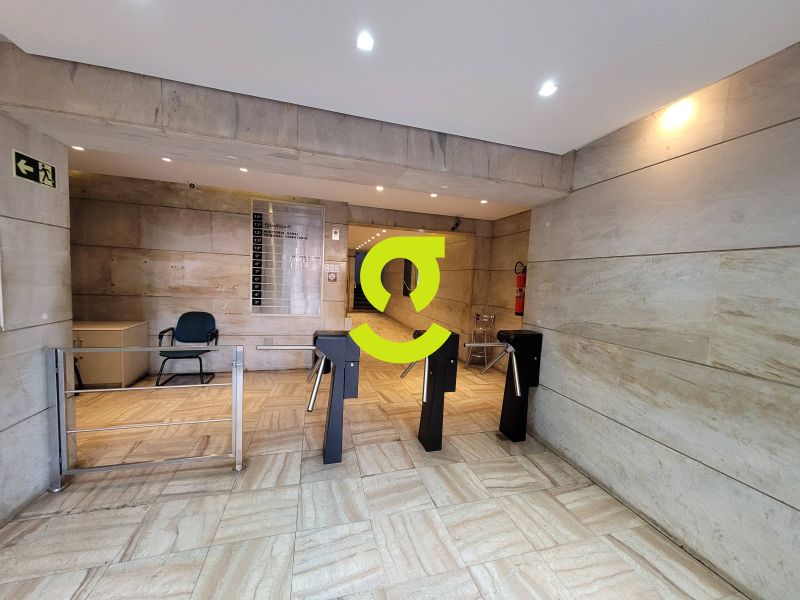 CONJUNTO COMERCIAL 500m� NO CENTRO HIST�RICO | POR...