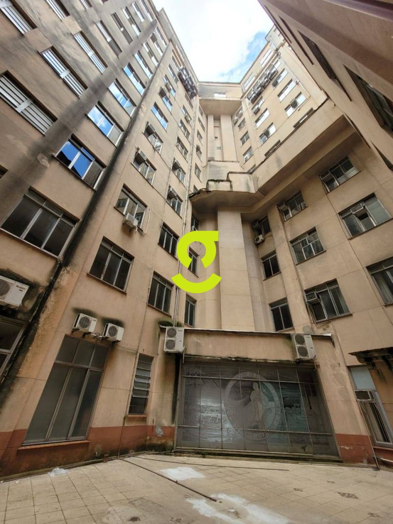 CONJUNTO COMERCIAL 500m� NO CENTRO HIST�RICO | POR...
