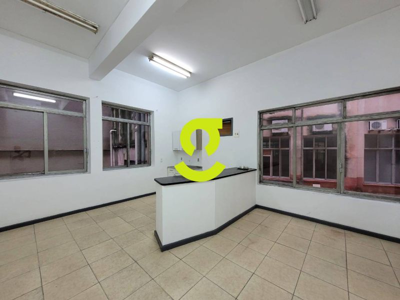 CONJUNTO COMERCIAL 500m� NO CENTRO HIST�RICO | POR...