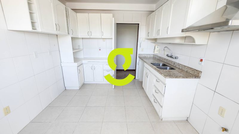 timo apto, anda alto, 140m, lavabo, 3 dorm, sute...
