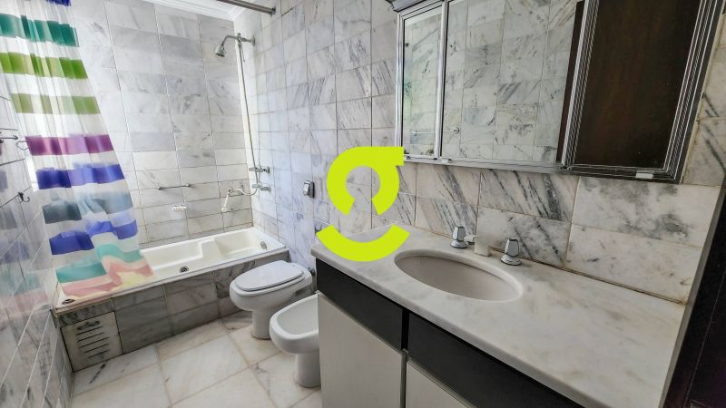 timo apto, anda alto, 140m, lavabo, 3 dorm, sute...