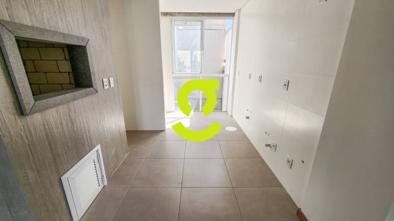 Excelente apto, semi mobiliado, 93m2 privativos, 2...
