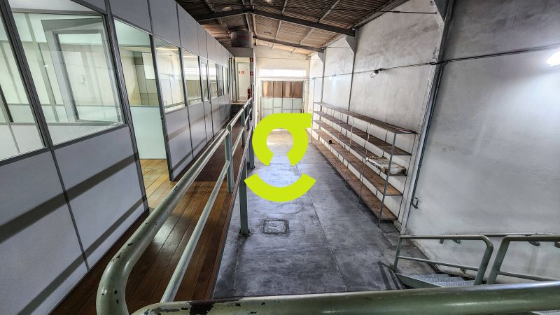 Excelente pavilho, 296m priv, reformado, 6 salas,...