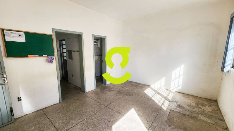 Excelente pavilho, 296m priv, reformado, 6 salas,...