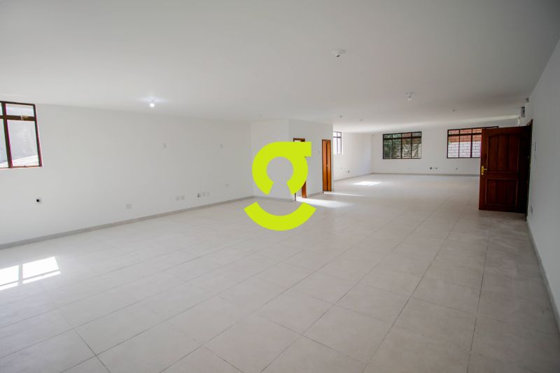tima casa comercial, TODA reformada, 320m priv, 2...