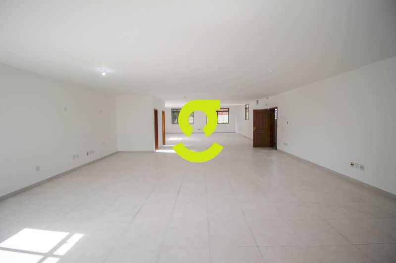 tima casa comercial, TODA reformada, 320m priv, 2...