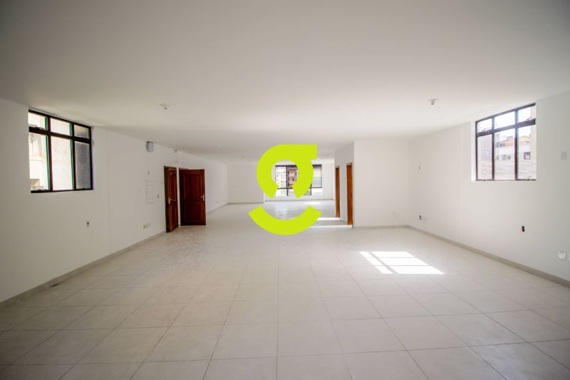 tima casa comercial, TODA reformada, 320m priv, 2...