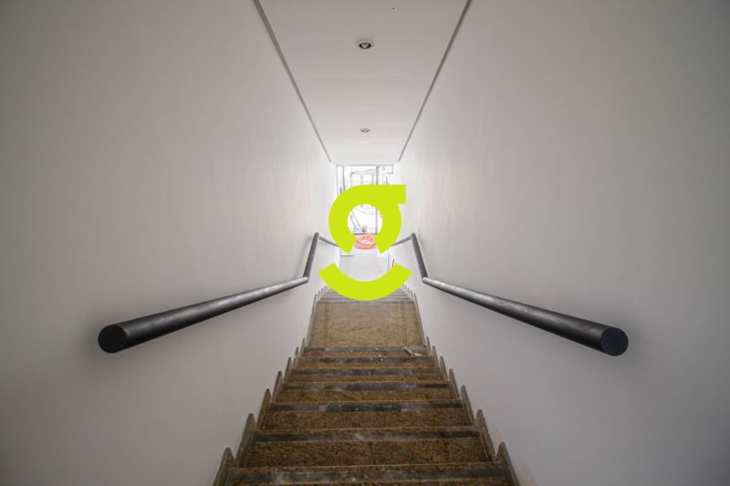 tima casa comercial, TODA reformada, 320m priv, 2...