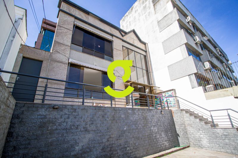 tima casa comercial, TODA reformada, 320m priv, 2...
