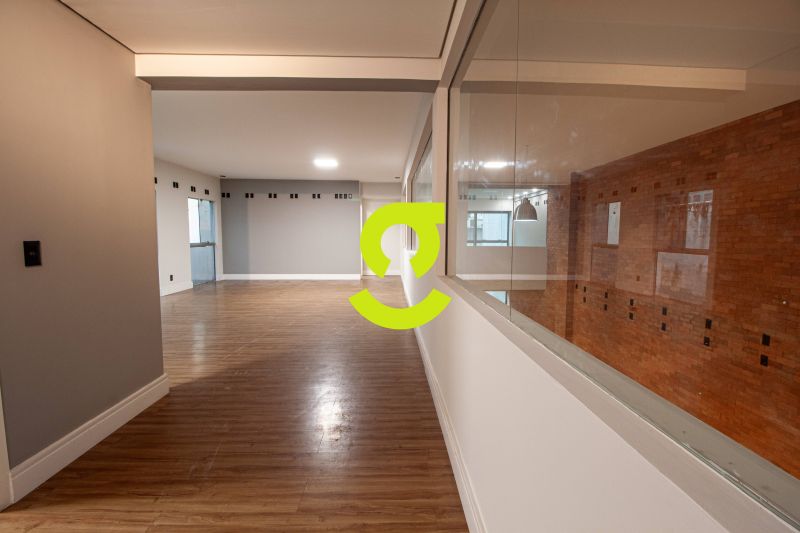 Excelente loja comercial, 650m priv, elevador, p ...
