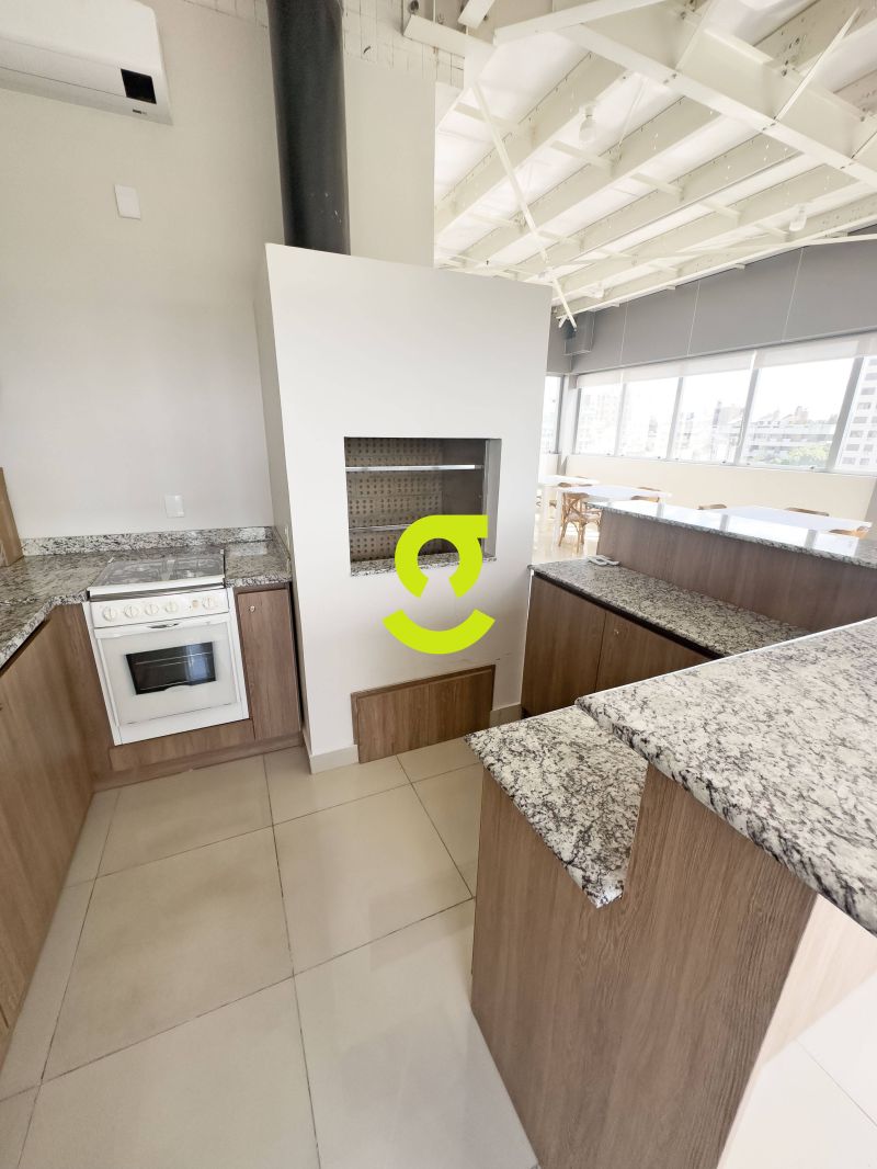 Sala 38m no Auxiliadora com Vaga em Prdio Modern...