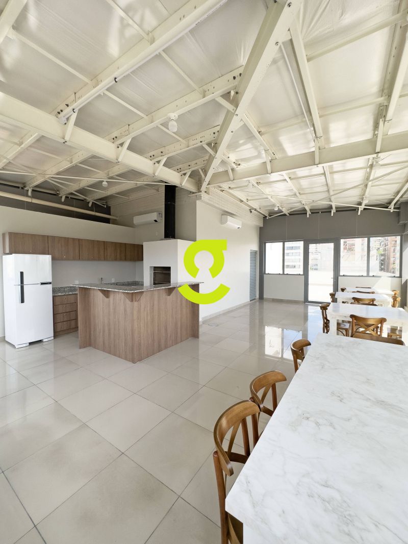 Sala 38m no Auxiliadora com Vaga em Prdio Modern...