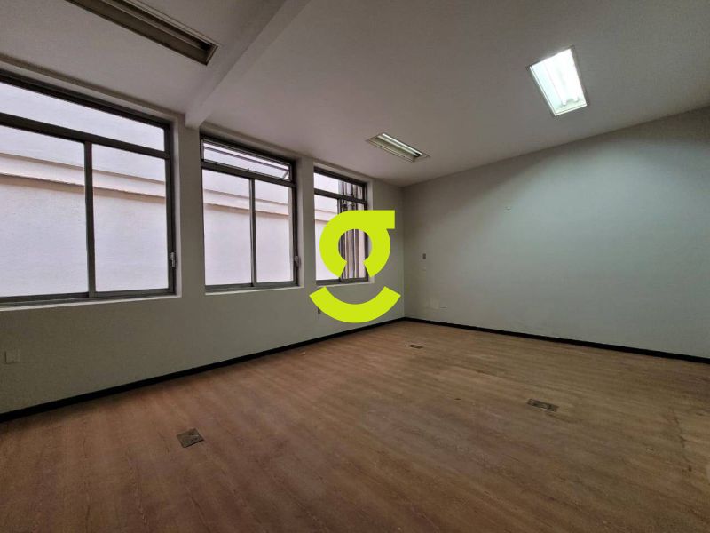 Sala Comercial 333m no Centro Histrico  Estrutu...